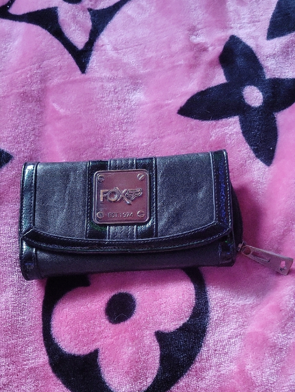 Fox Black Leather Wallet with Metal Logo Plate Accent